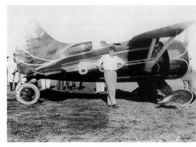 Hall Bulldog at Cleveland OH with Bob Hall on dolly, right side view